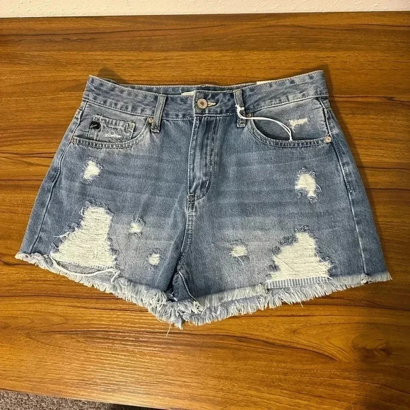 Kancan Women’s Renee High Rise Medium Wash Denim Distressed Boho Shorts Size 7 - Picture 5 of 15